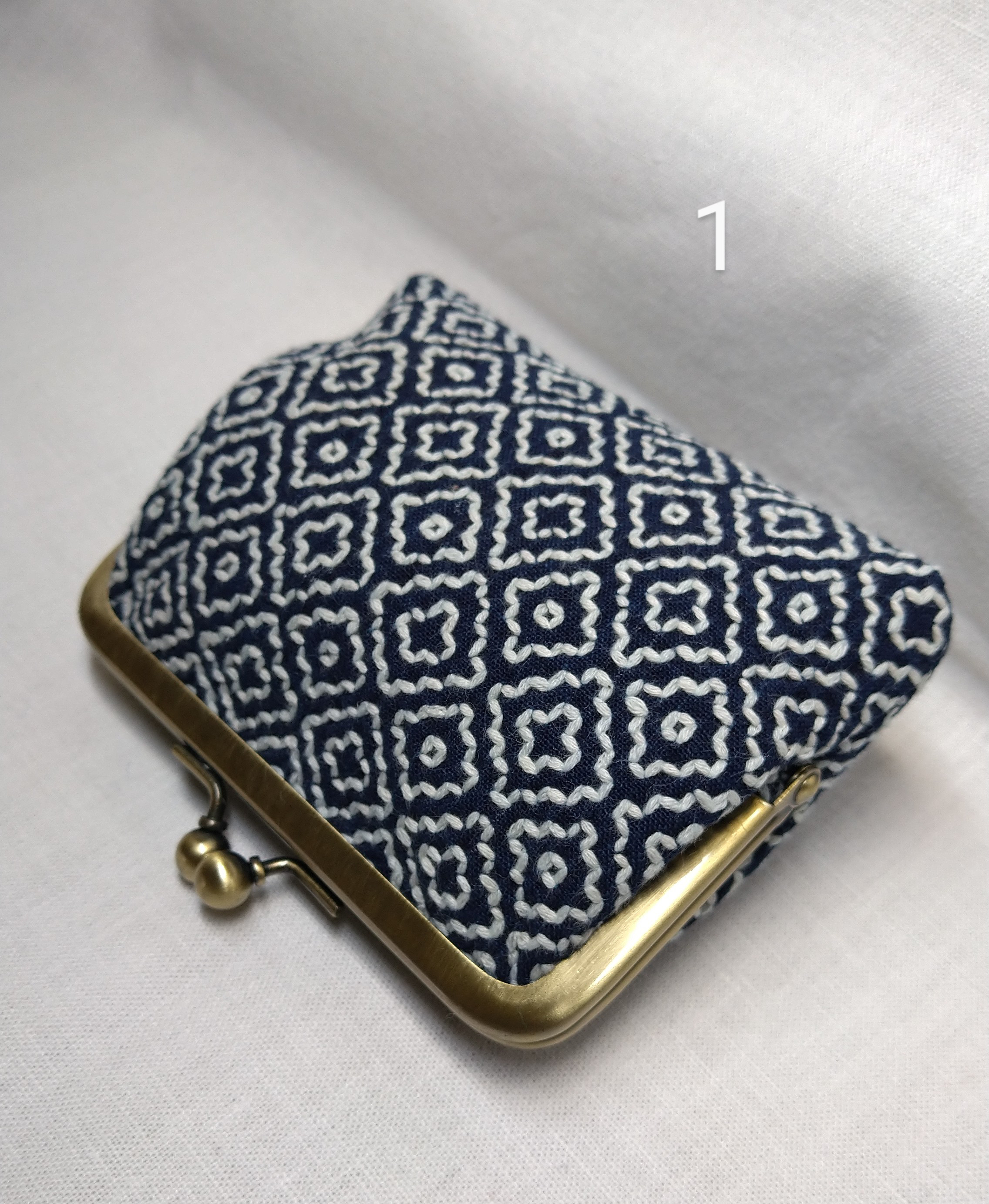 一目刺し刺し子がま口4点  正藍染め木綿 小物入れ