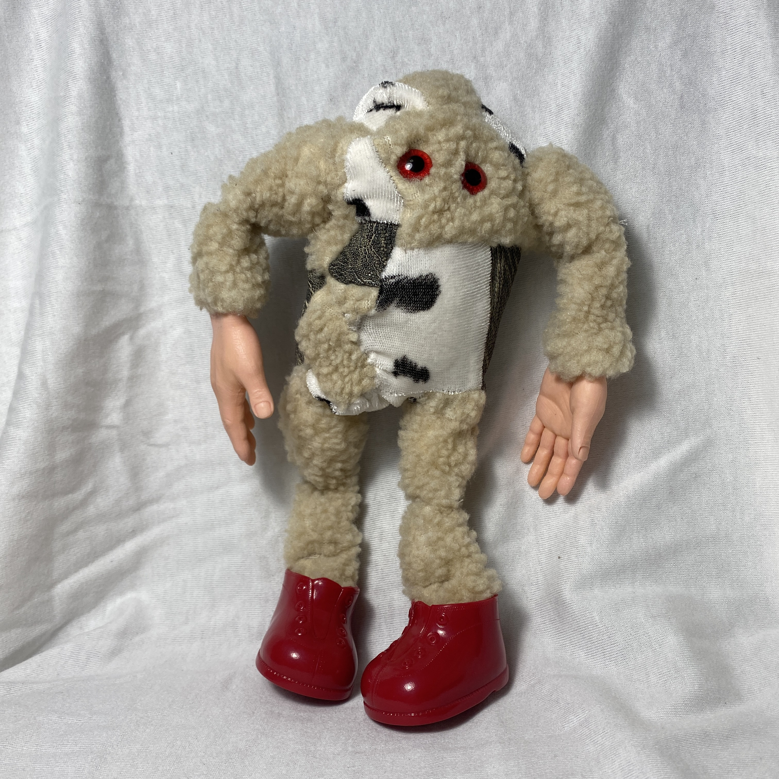 No.005 赤い目の宇宙人 ぬいぐるみ ZUIGURUMI 通販 17666675｜Creema