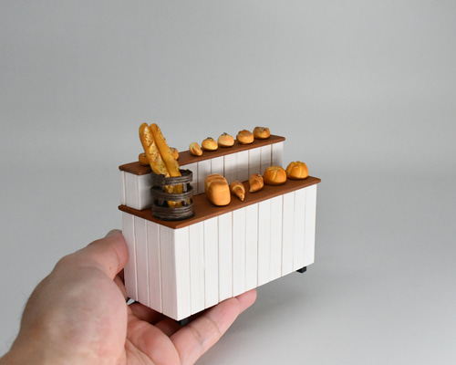 ミニチュア カウンター（ドールハウス パン屋 オビツ11 シルバニア