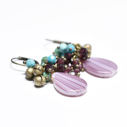 紫色條紋婚禮珠、柔軟的綠松石和石榴石以及民族鐘形耳環 第6張的照片