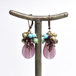 紫色條紋婚禮珠、柔軟的綠松石和石榴石以及民族鐘形耳環 第7張的照片