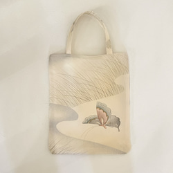 着物リメイクバッグ　蝶々の絽　トートバッグ　サブバッグ　 2枚目の画像
