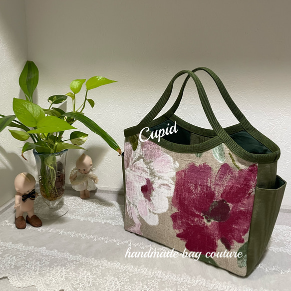 フランスリネン　華やかな花柄を使ったグラニーバッグ（中サイズ/ポーチ付き） 4枚目の画像