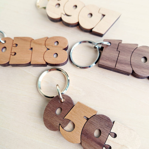 まい記念日】 キーホルダー 木製 名入れ 木婚式 名前入 記念日 誕生日