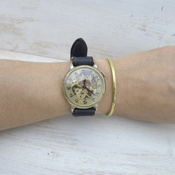 《Wanotori手繞2》舊中國數字（大字）索引手工上弦黃銅38毫米縫線皮帶手工腕錶 [BHW149] 第5張的照片