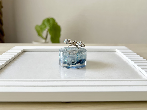 幸せの象徴「イルカ」のオルゴナイト指輪スタンド〜１個用 2枚目の画像