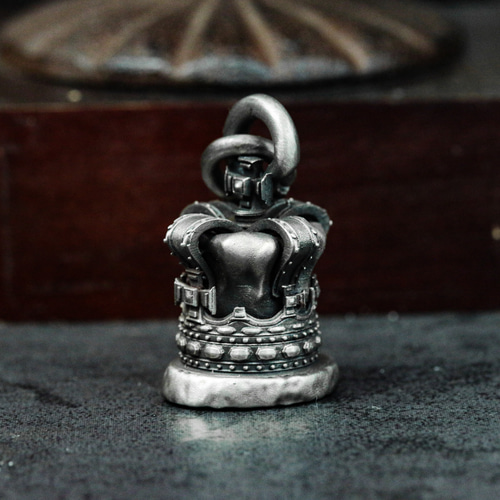 パンククラウン シルバー925ペンダントネックレス -ゴシック様式の王冠