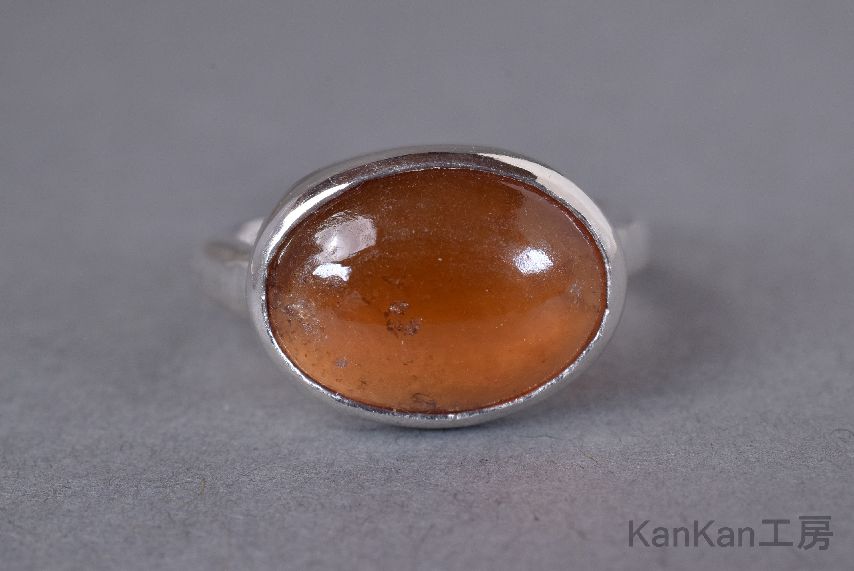 ヘソナイトガーネットのリング