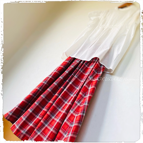 播州織 先染め格子柄ふんわりタックギャザースカート 便利な両脇ポケット付き 1枚目の画像
