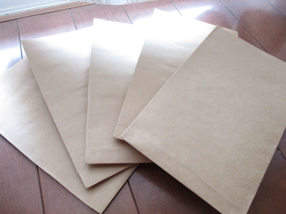 クラフト紙のマチ付き封筒10枚（マチ幅2.8センチ） 2枚目の画像