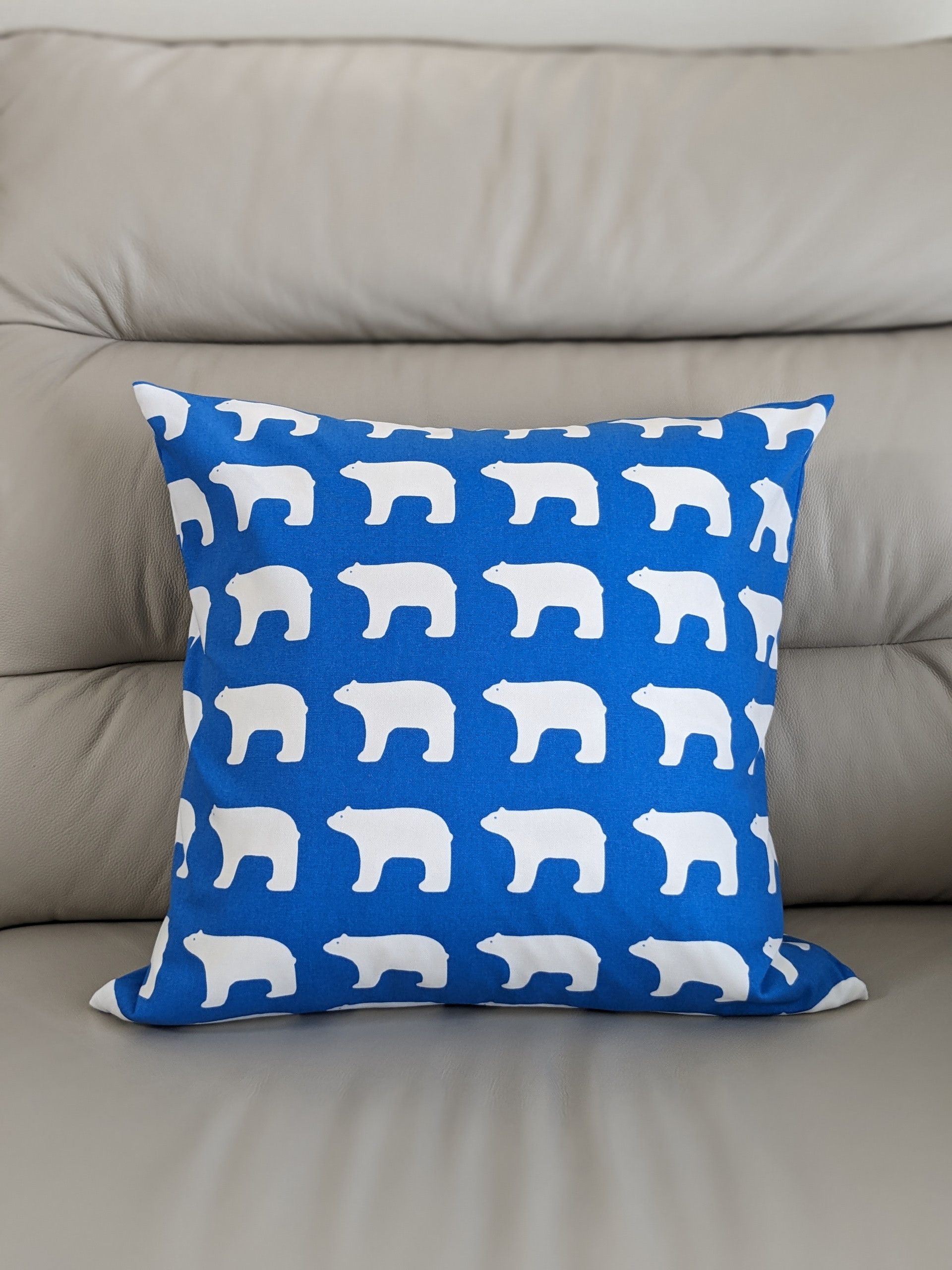 ヒスクローネ　クッションカバー