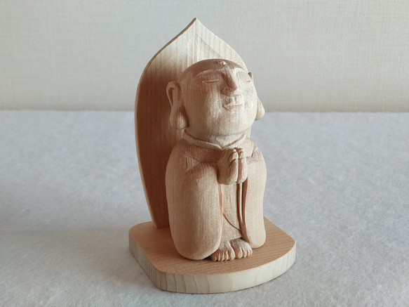 木彫り　お地蔵様　青森ひばの小さめ置物 2枚目の画像