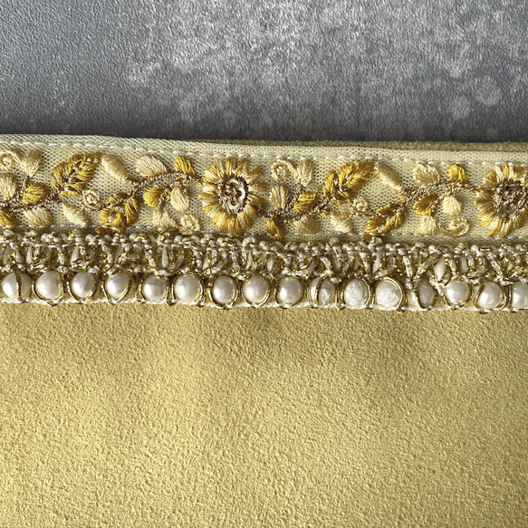 バレエ レザーで大人なシューズケース ポーチ インド刺繍リボン（パール） 2枚目の画像