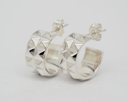スタッズフープピアス 2個（ペア）／ studz hoop earrings 1pair