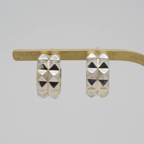 スタッズフープピアス 2個（ペア）／ studz hoop earrings 1pair