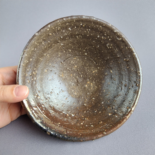 抹茶茶碗 焼締め 薪窯 【商品番号：00500】 茶碗・めし碗 や