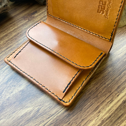 ハンドメイド　牛ヌメ革　三つ折り財布 ハンドメイド 牛ヌメ革 三つ折り財布