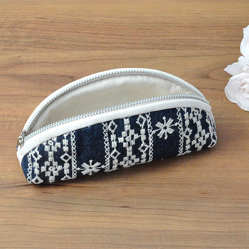 草です！刺繍生地のメガネケース　ハンドメイド 草様専用です！刺繍生地のメガネケース ハンドメイド 財布