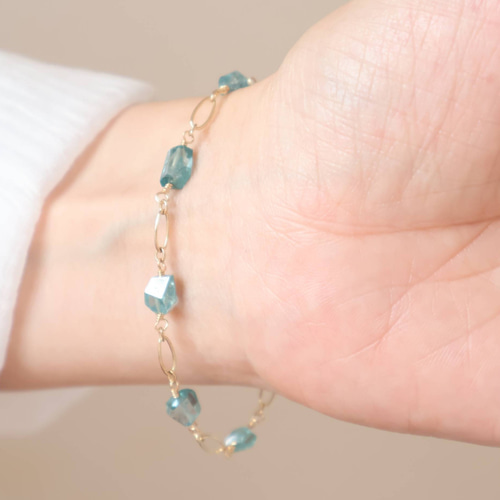 天然石 14kgf ブルージルコンのブレスレット華奢上品シンプル爽やか