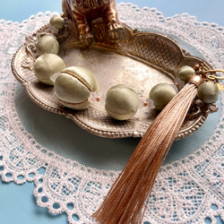 ✤繻子玉とロングタッセルの羽織紐 ティーグリーン✤ 2枚目の画像