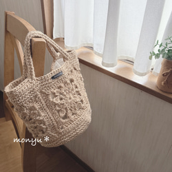 花モチーフつなぎの麻紐かごバッグ 6枚目の画像