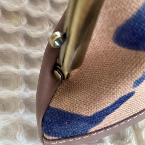 ミナペルホネン　ハンドメイド　がま口　親子長財布　両面celebrate白うさぎ ミナペルホネン ハンドメイド がま口 親子長財布 両面celebrate