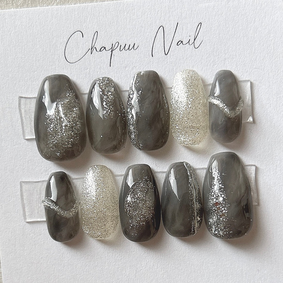 ♡モノトーングレーチェックネイル♡ ネイルチップ　ハンドメイド ネイルチップ】グレーチェックとマグネットネイル ネイルチップ