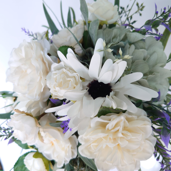 6月の誕生花 バラのキャスケード風クラッチブーケ【Bouquet】アーティシャルフラワー 5枚目の画像