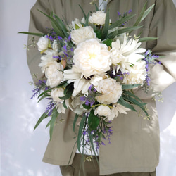 6月の誕生花 バラのキャスケード風クラッチブーケ【Bouquet】アーティシャルフラワー 7枚目の画像