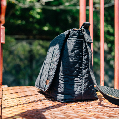 片麻痺でも使いやすくておしゃれな小さめバッグ（大きいフタ ハート  