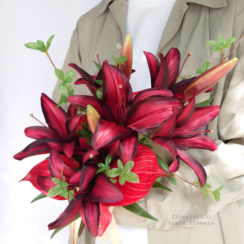 7月の誕生花 百合のクラッチブーケ【Bouquet】アーティシャル