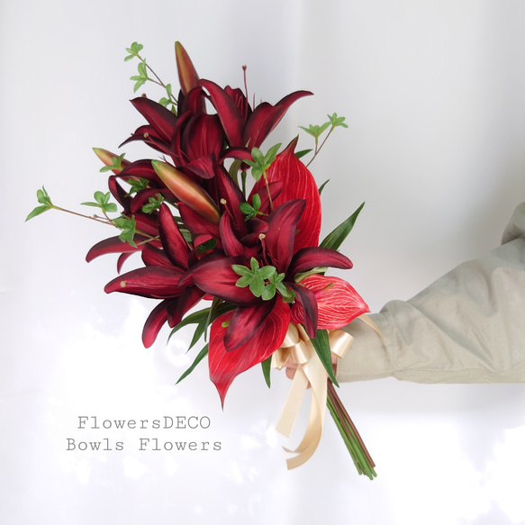 7月の誕生花 百合のクラッチブーケ【Bouquet】アーティシャル