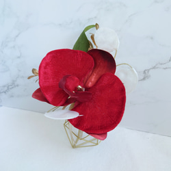 季節花 芍薬と胡蝶蘭のクラッチブーケ【Bouquet】アーティシャルフラワー 10枚目の画像