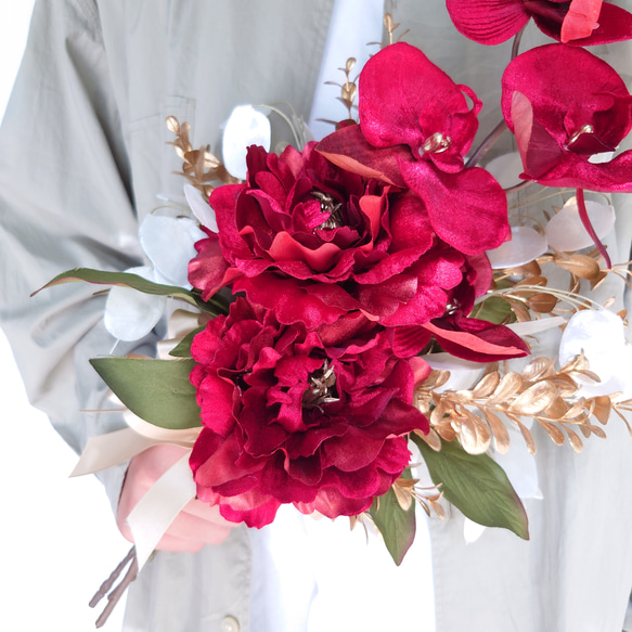 季節花 芍薬と胡蝶蘭のクラッチブーケ【Bouquet】アーティシャルフラワー 5枚目の画像