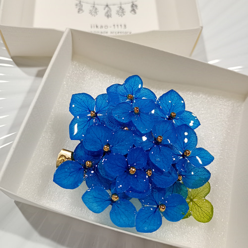 ブローチ ✩*॰本物のお花を✩*॰ ストーンつき