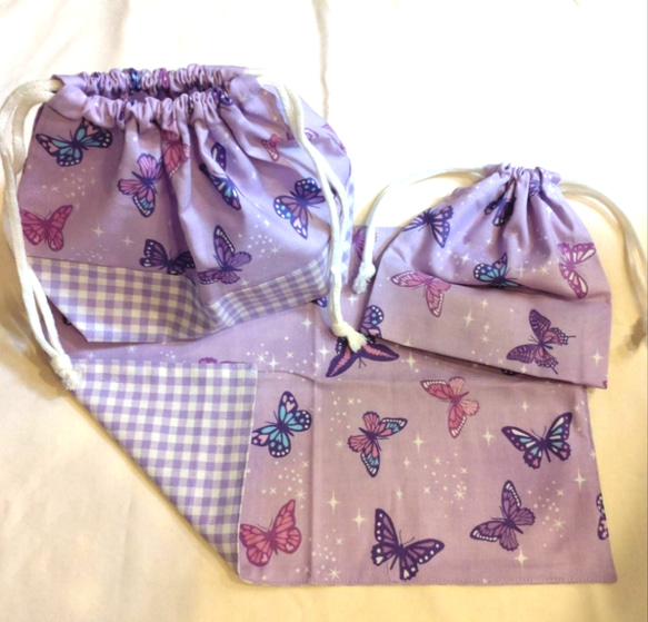 送料無料　ランチ3点セット　お弁当袋　コップ袋　ランチョンマット　蝶々柄　紫 1枚目の画像
