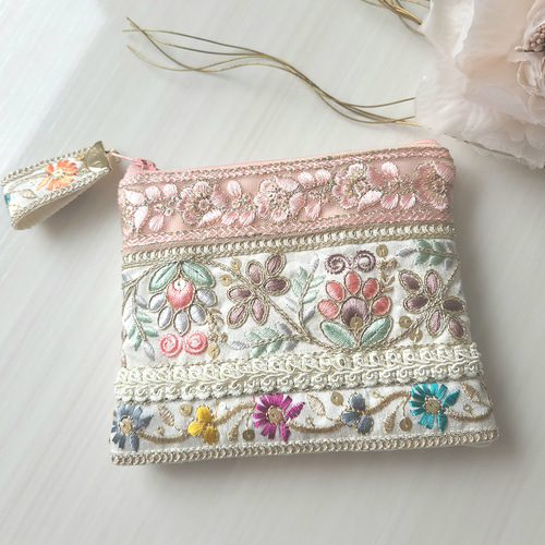【リュンヌ】インド刺繍リボン・ミニポーチ リュンヌ様専用】インド刺繍リボン・ミニポーチ(S)