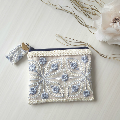 チャーム付き♫インド刺繍リボンポーチ ヌビ プレゼント ポーチ