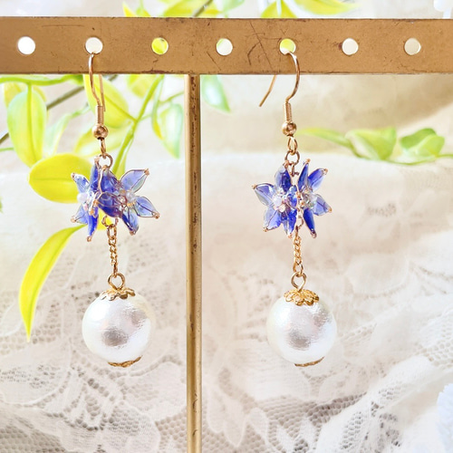 パール揺れる桔梗のイヤリング&ピアス ピアス（フック・チェーン  