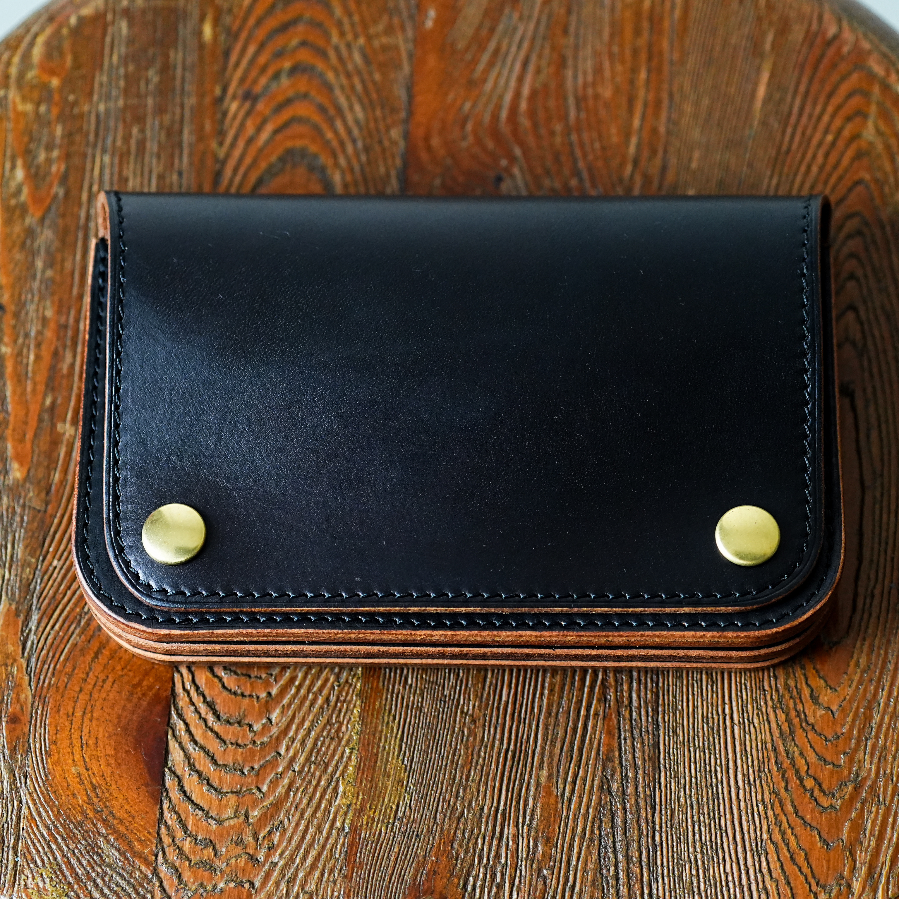 ミドル トラッカーウォレット Middle Tracker Wallet < 茶芯ブラックレザー >