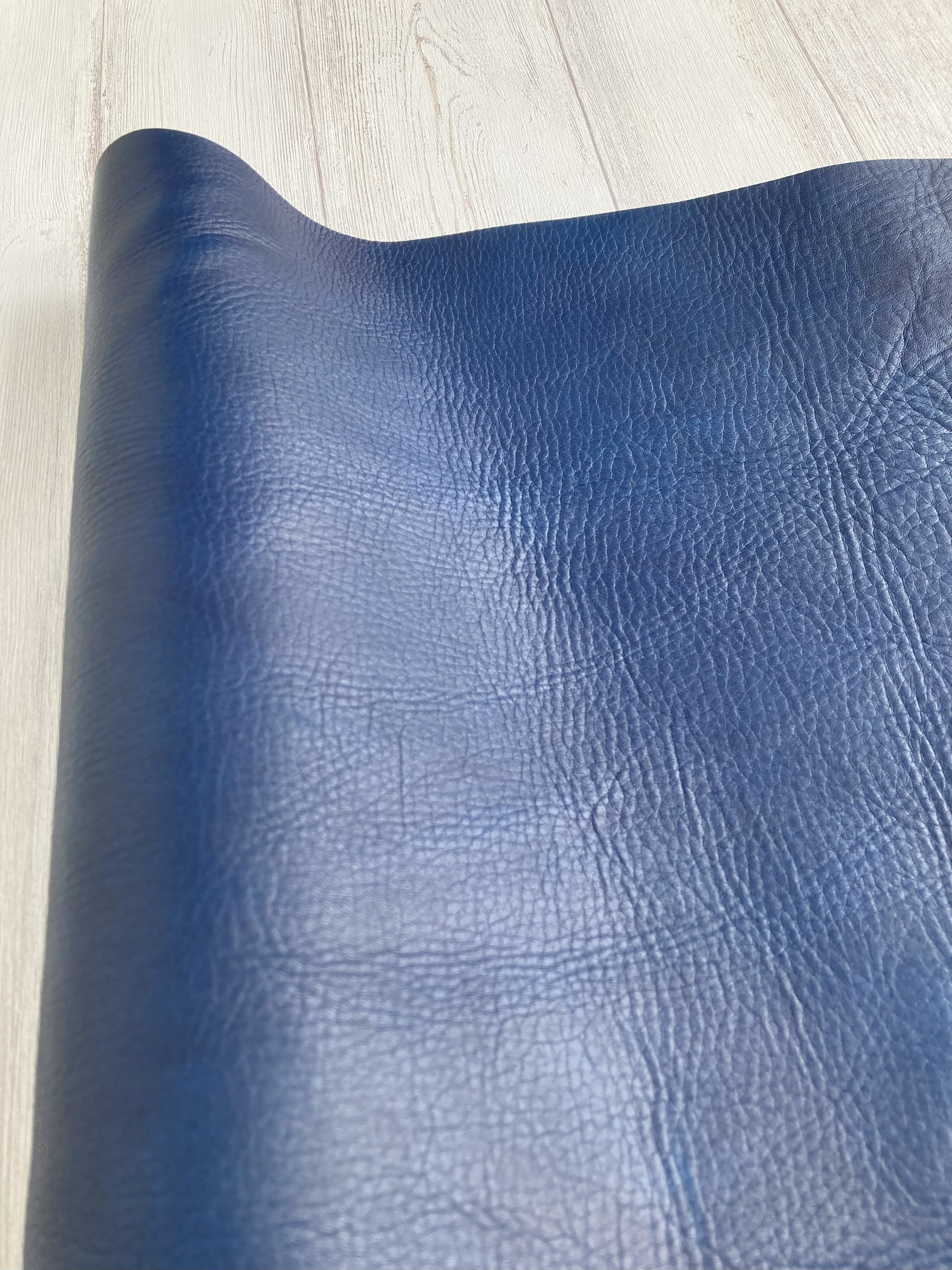 牛革インディゴ染め・絞り加工 60×100cm　20240506-3