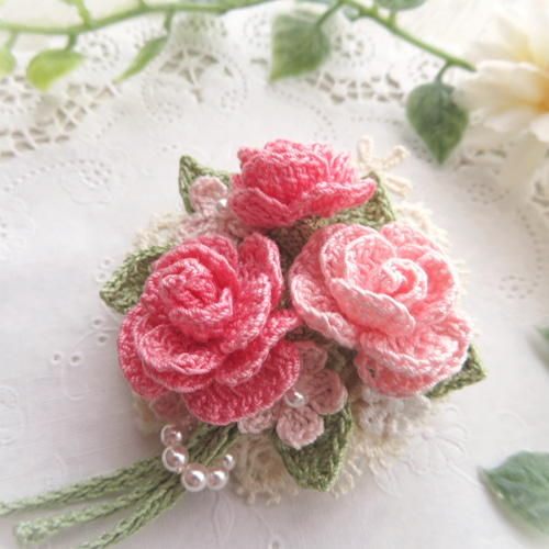レース編み 小さな薔薇の花束ブローチ～pink mix～ ブローチ 花