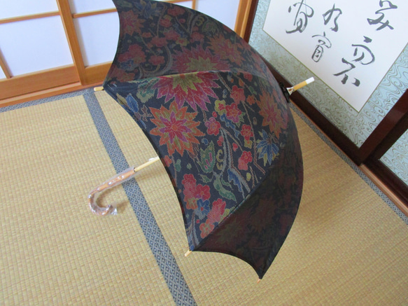 大島紬の着物から日傘（傘袋付き） 11枚目の画像