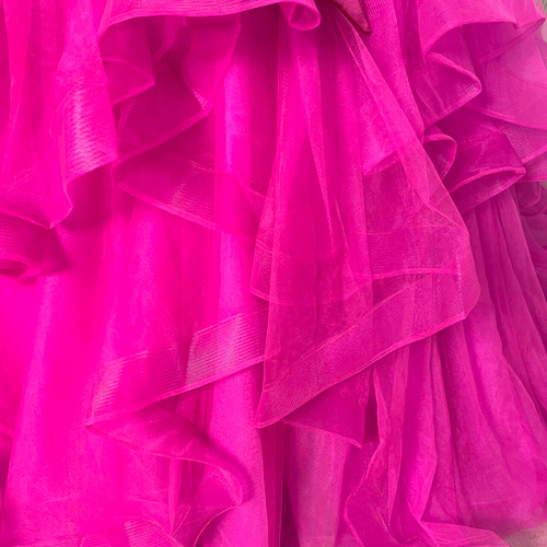 送料無料！カラードレス ビビッドピンク ベアトップ チュールスカート  