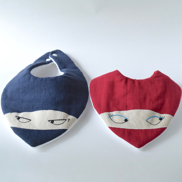 【送料無料：出産お祝いセット】忍者のアイマスクとスタイ（赤）セット 8枚目の画像
