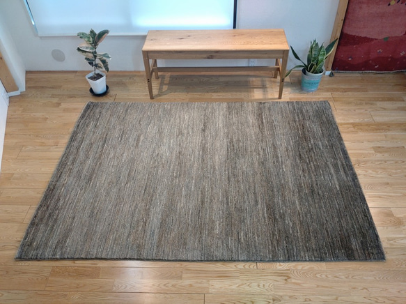 夏涼冬暖的天然地毯 Gazenilla 帽 灰色未染色羊毛 198x141 厘米 第1張的照片