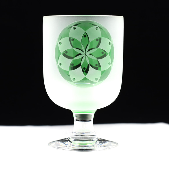 曼荼羅な短足ポートワイングラス　グリーン 2枚目の画像