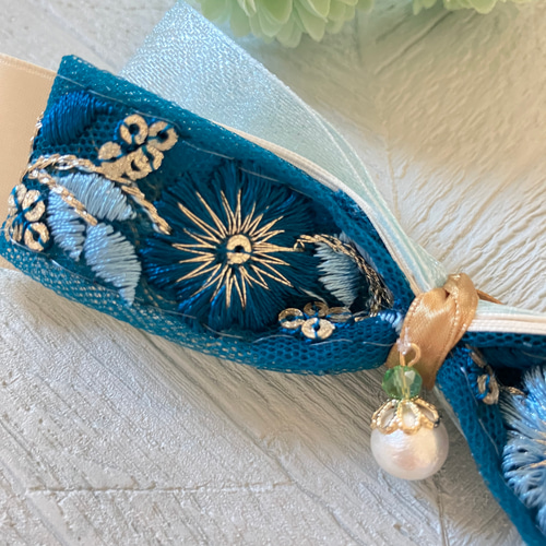 バレッタ インド刺繍 リボン 花柄 パール 青 白 ゴールド 細め 夏 大人