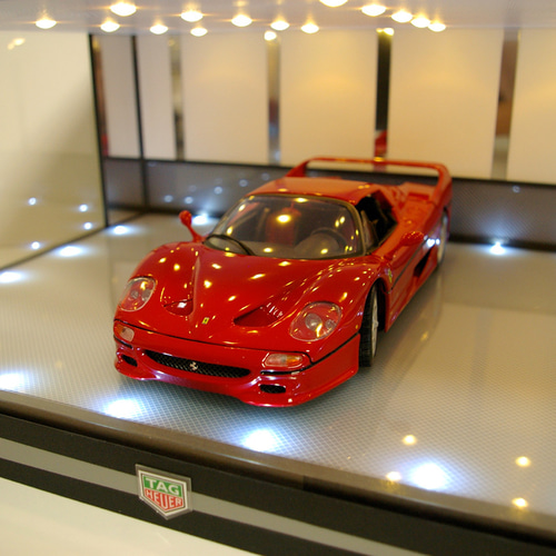新規購入 1/18、2〜3台展示可・モザイクタイル・ディスプレーBOX / 2色 ミニカー