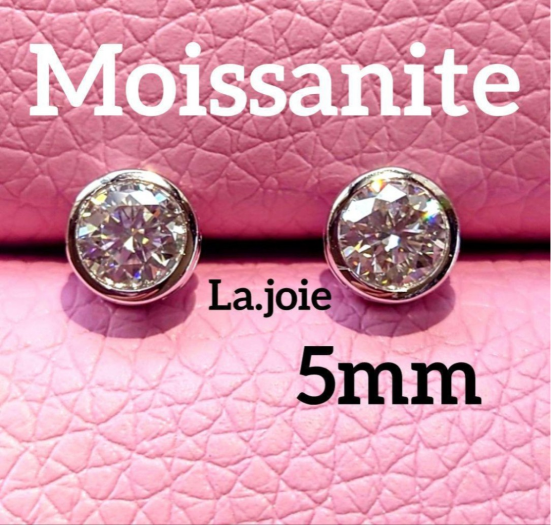 人気！最高品質 モアサナイト （5mm）人工ダイヤ バイザヤード silver ピアス